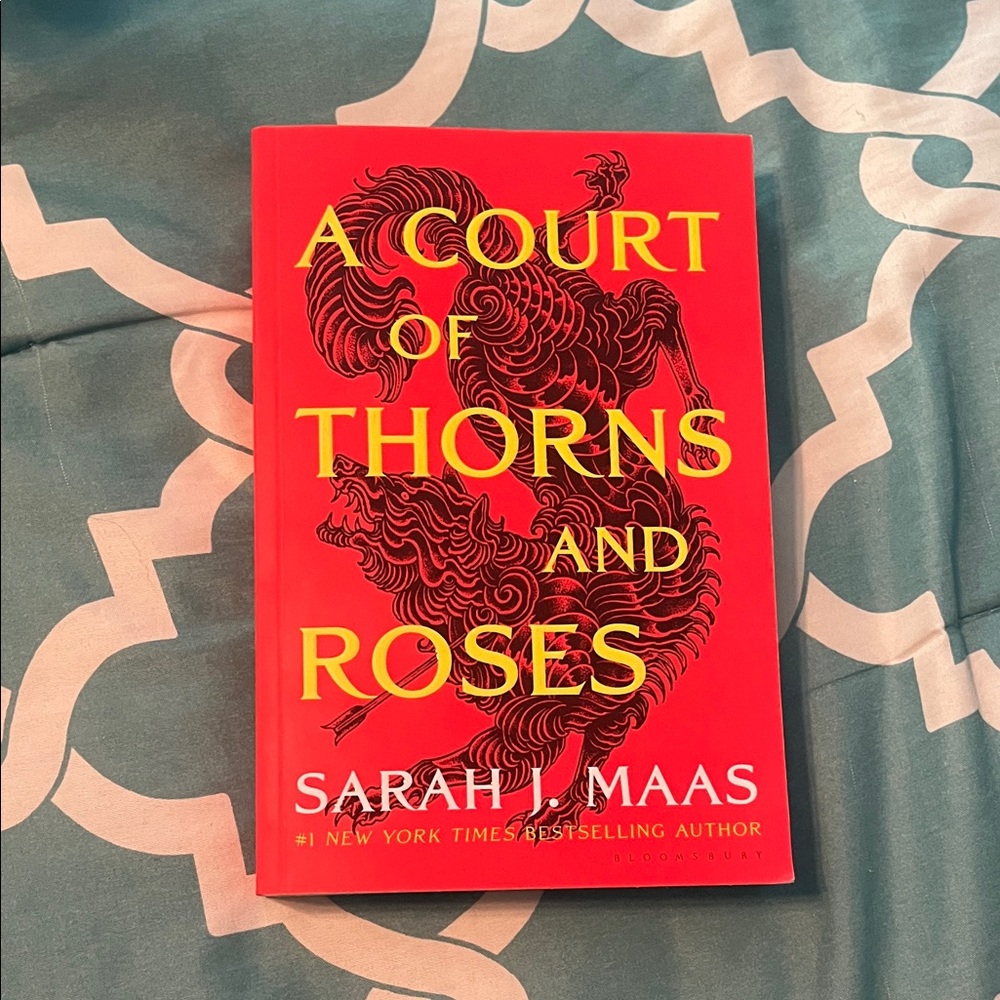 A Court of Thorns and Roses By Sarah J Maas